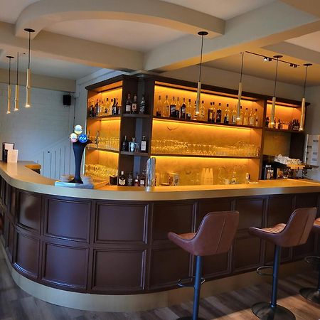 Holnon Sure Hotel By Best Western Saint-Quentin Ouest מראה חיצוני תמונה