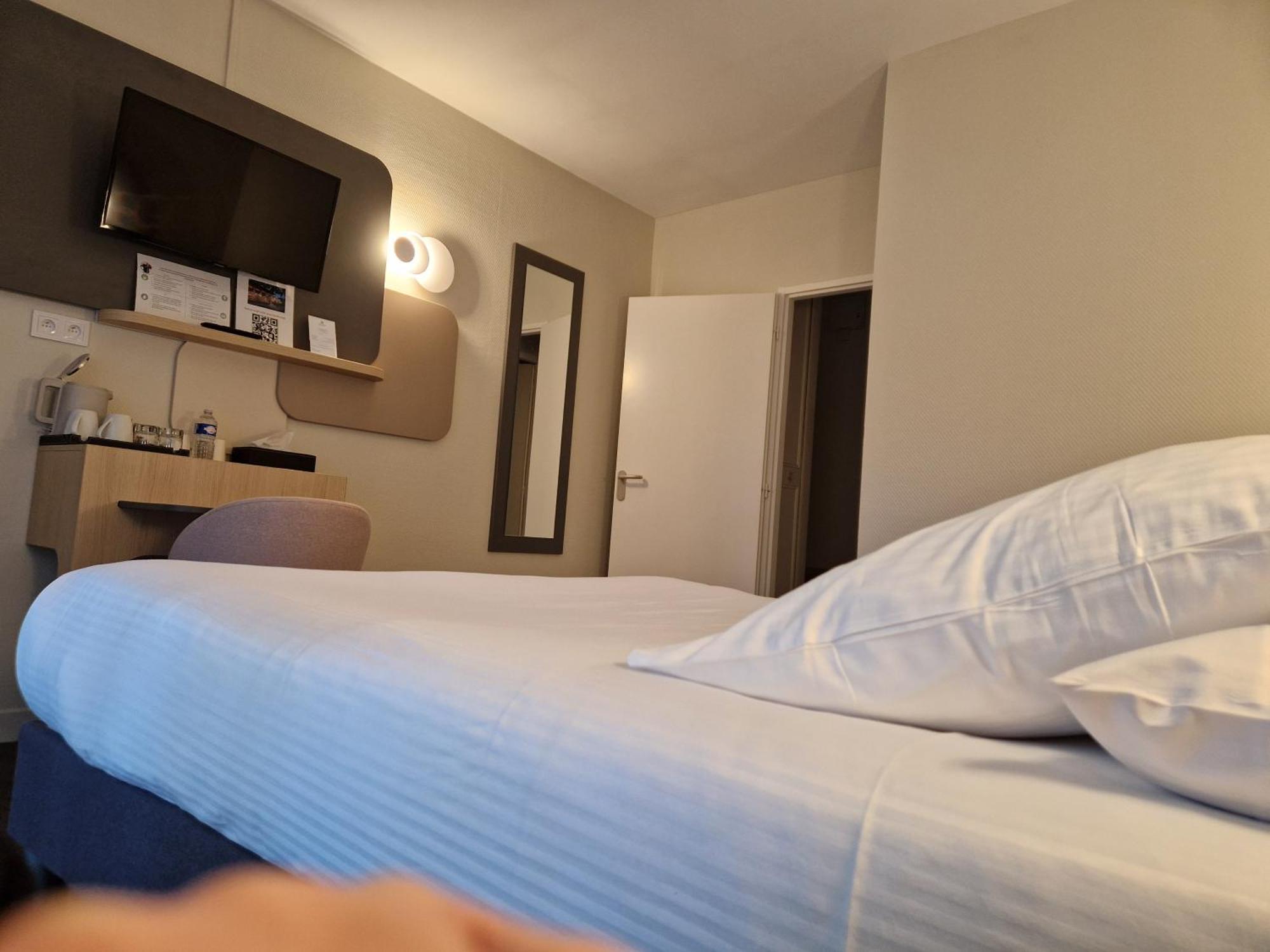 Holnon Sure Hotel By Best Western Saint-Quentin Ouest מראה חיצוני תמונה
