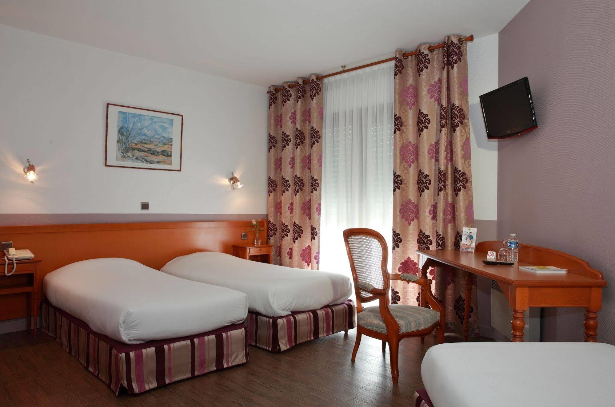 Holnon Sure Hotel By Best Western Saint-Quentin Ouest מראה חיצוני תמונה